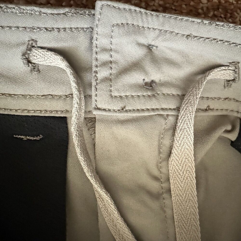 PrAna Bermuda Shorts Size 0 XS Tan Stretch Hiking Outdoors Gorpcore Safari Camp - Picture 5 of 8
